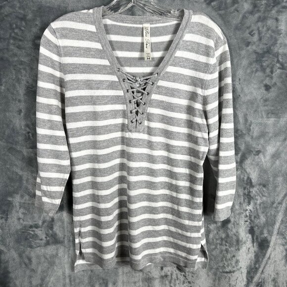 Pina Rossi Woman’s Top Gray And White Striped Lace Upfront Side Slits Medium - Picture 5 of 12
